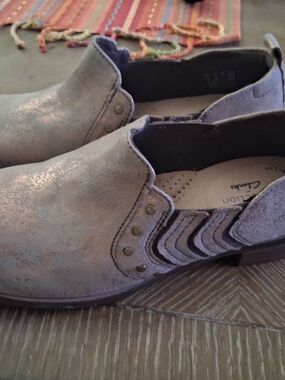 Clarks Lavender Metallic Suede Slip-On Flats